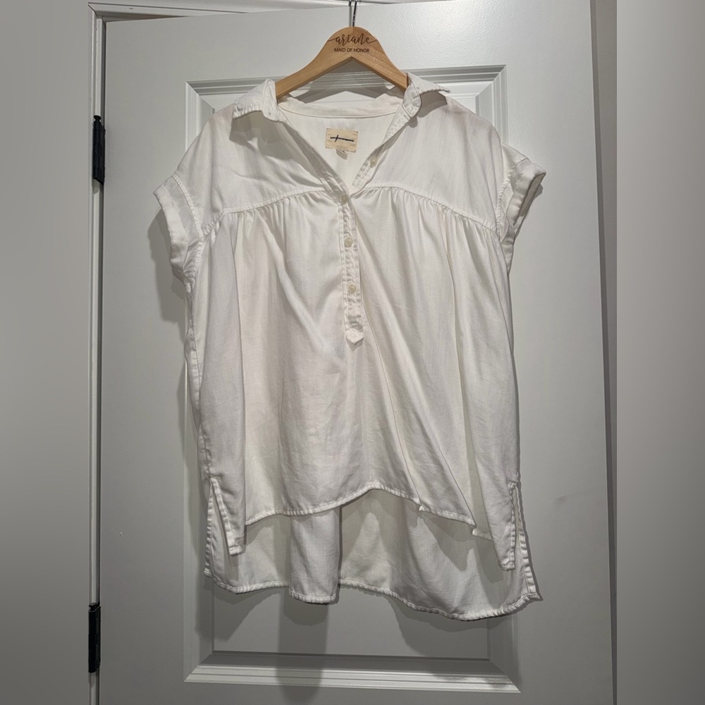 American Eagle Women’s Flowy White Denim Blouse Oversized‎ Medium Short Sleeve